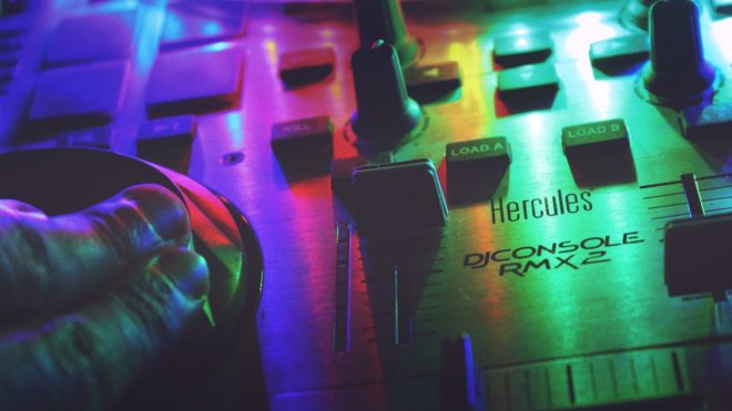 DJ